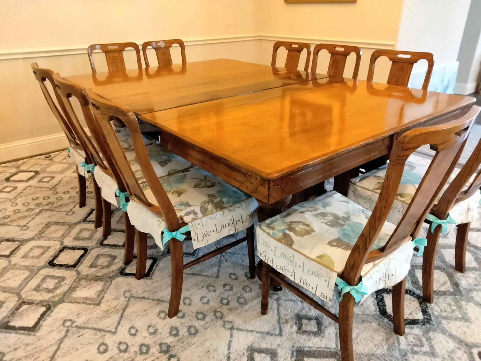 1880s Golden Oak Gilded Age Custom Made Dining Set With 10 Chairs - 3