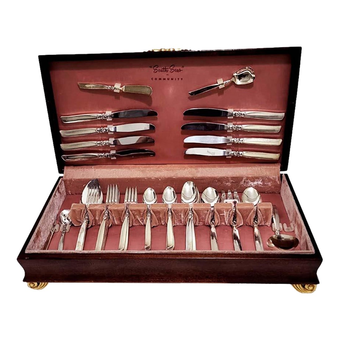 1950s Traditional South Seas Silverplate 1955) by Oneida Silver Flatware in Wooden Chest - 56 PCS: 56 piece set of South Seas (Silver plate circa 1955 by Oneida Silver/Community Includes: 8 knives, 8 forks, 8 salad forks, 16 teaspoons, 8 tablespoons, 2 large serving spoons, 1 pie server, 1 meat