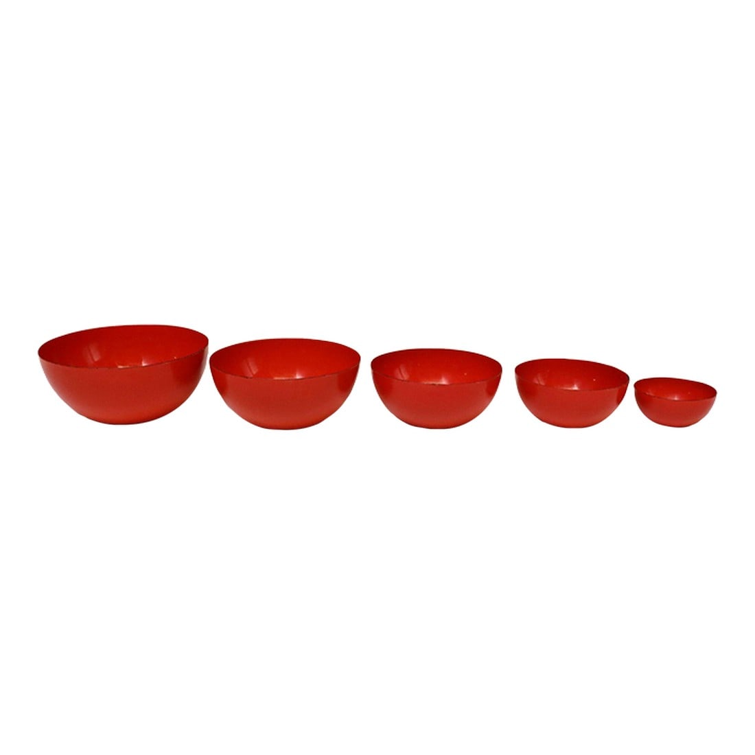Set of Five Finnish Modern Red Enamel Nesting Bowls by Kaj Franck for Finel: Set of five vintage red enameled metal nesting bowls by Kaj Franck for Finel (ca. 1950s, Finland). All five show light rim/edge enamel losses, and the smaller two bowls have more significant patches