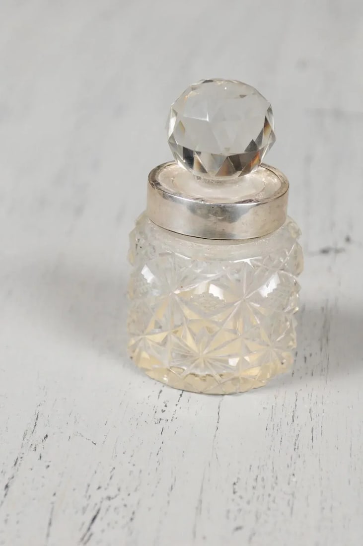 19th Century English Crystal and Silver Jug - 8