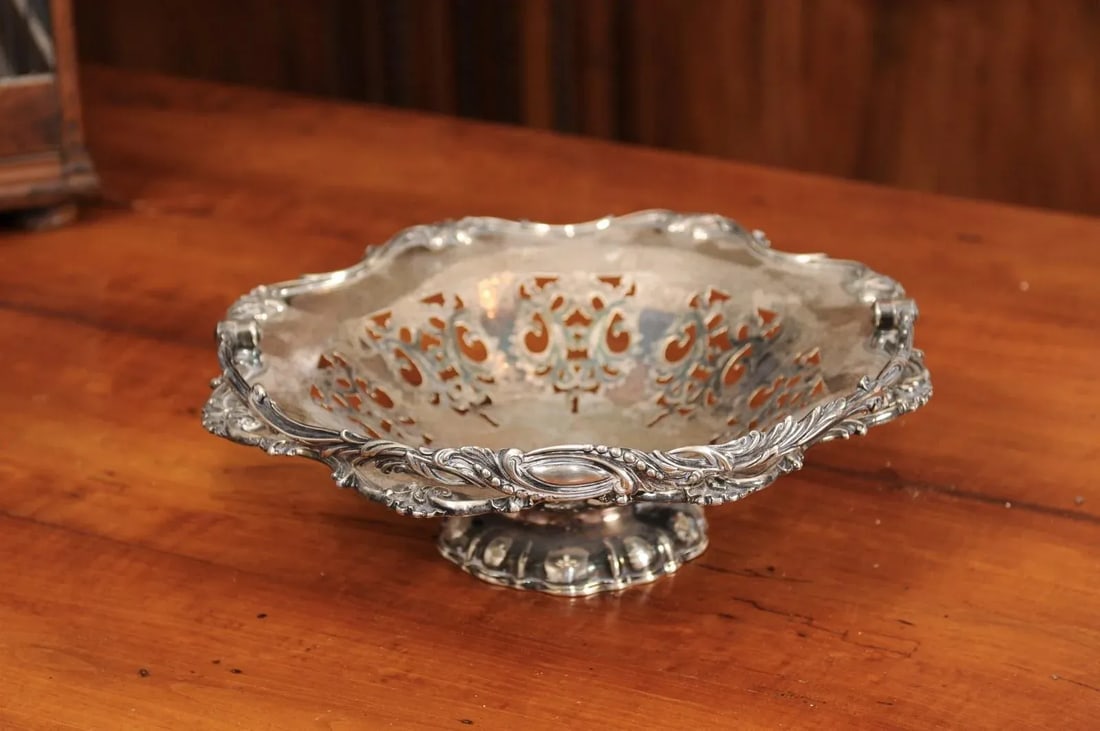 English Victorian Late 19th Century Melvin Pratt Silver Cake Basket with Handle - 3