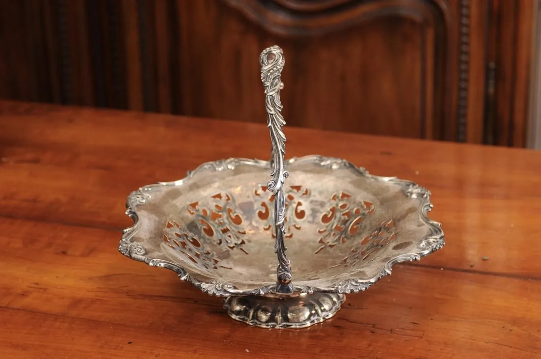 English Victorian Late 19th Century Melvin Pratt Silver Cake Basket with Handle - 5