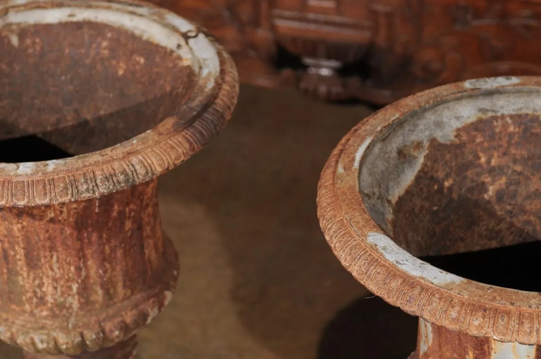 French 19th Century Iron Médicis Vases on Stepped Pedestals with Patina - A Pair - 11