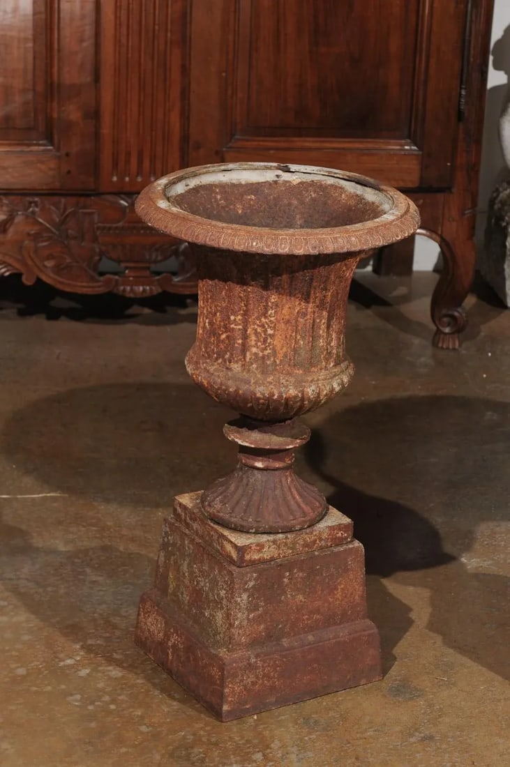 French 19th Century Iron Médicis Vases on Stepped Pedestals with Patina - A Pair - 4