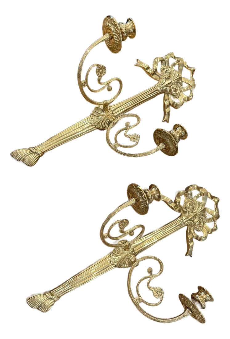 Pair of Brass Georgian Style Candle Sconces: Pair of solid Brass Georgian style candle sconces Condition: Imperfections: No Imperfections Condition Notes: Very Good new condition Dimensions: Height: 20 in. Width: 11.75 in. Depth: 5.75 in.