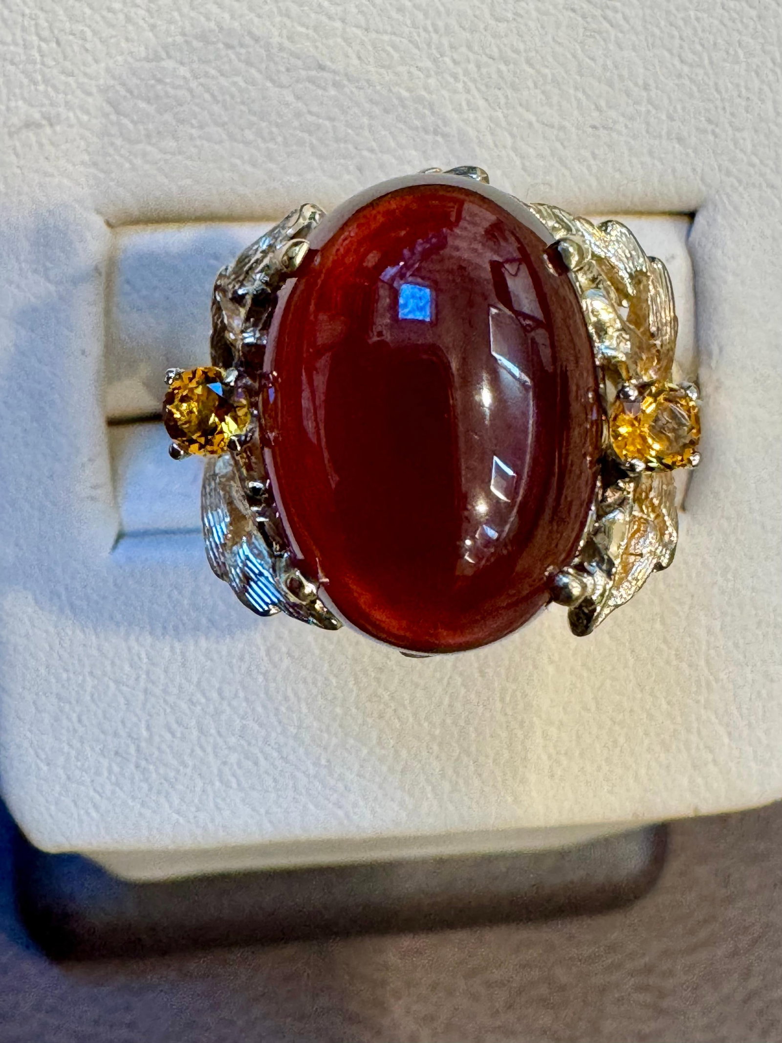 10.5 Carat Oval Garnet Cabochon 14 Karat Yellow Gold Cocktail Ring Vintage - 10