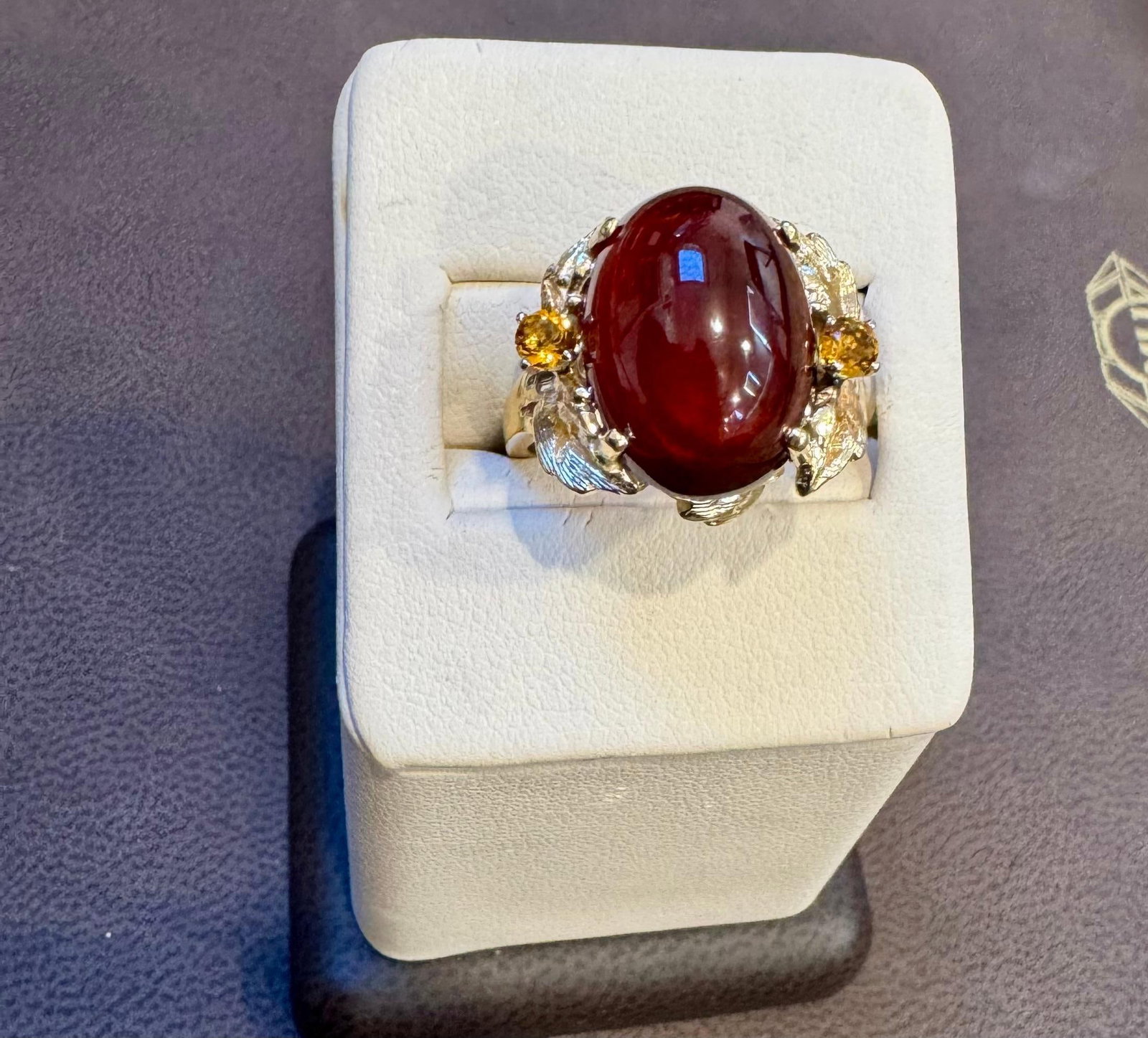 10.5 Carat Oval Garnet Cabochon 14 Karat Yellow Gold Cocktail Ring Vintage - 6