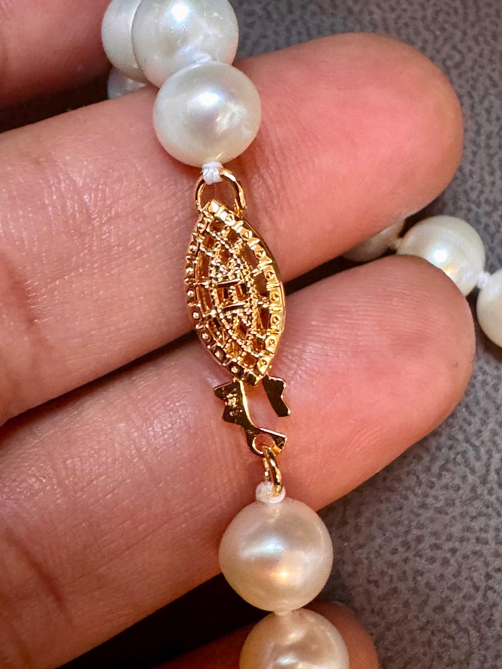 Vintage Cultured Akoya Pearl Necklace Length 18" , 14 Karat Yellow Gold - 7