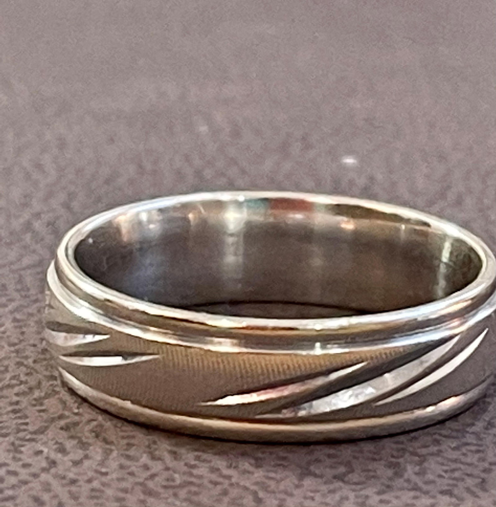14 Karat White Gold Classic Wide Wedding Band With Design Ring, Unisex Size 10 - 11