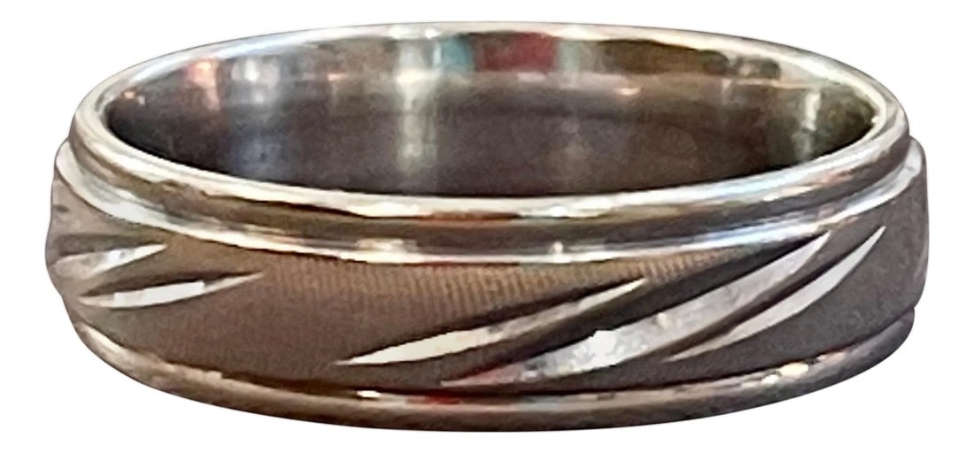 14 Karat White Gold Classic Wide Wedding Band With Design Ring, Unisex Size 10: 14 Karat White Gold Classic Wide Wedding Band Ring, Unisex Size 10 This timeless style adds a Light classic Design all over band. Quality craftsmanship makes this long lasting band a great value.