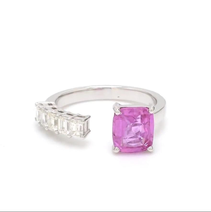 Natural 1.87 cts pink sapphire & 0.55 cts diamond ring in 18k gold - 14