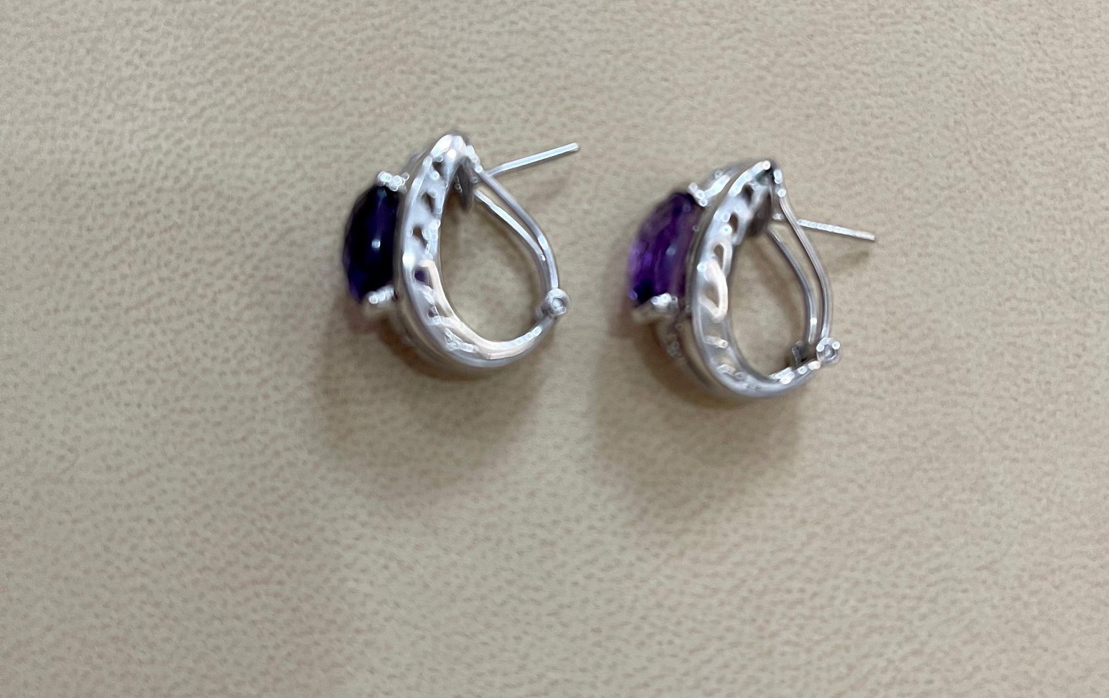 6 Carat Amethyst and Diamond 14 Karat White Gold Earrings, Omega Back - 10
