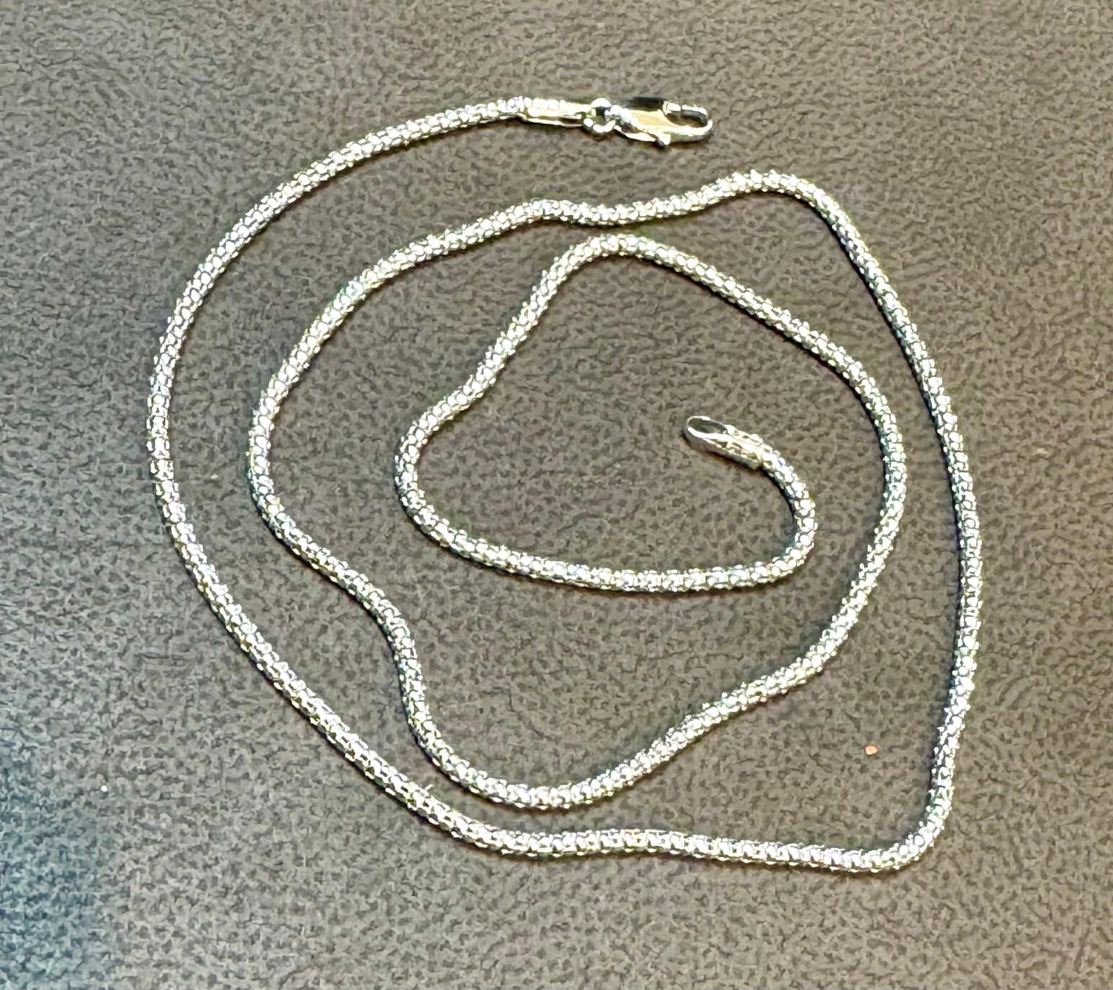 Vintage Unisex 14kt White Gold 17 Inch long Chain 1.6 mm, Italian , 3.8 gm - 9