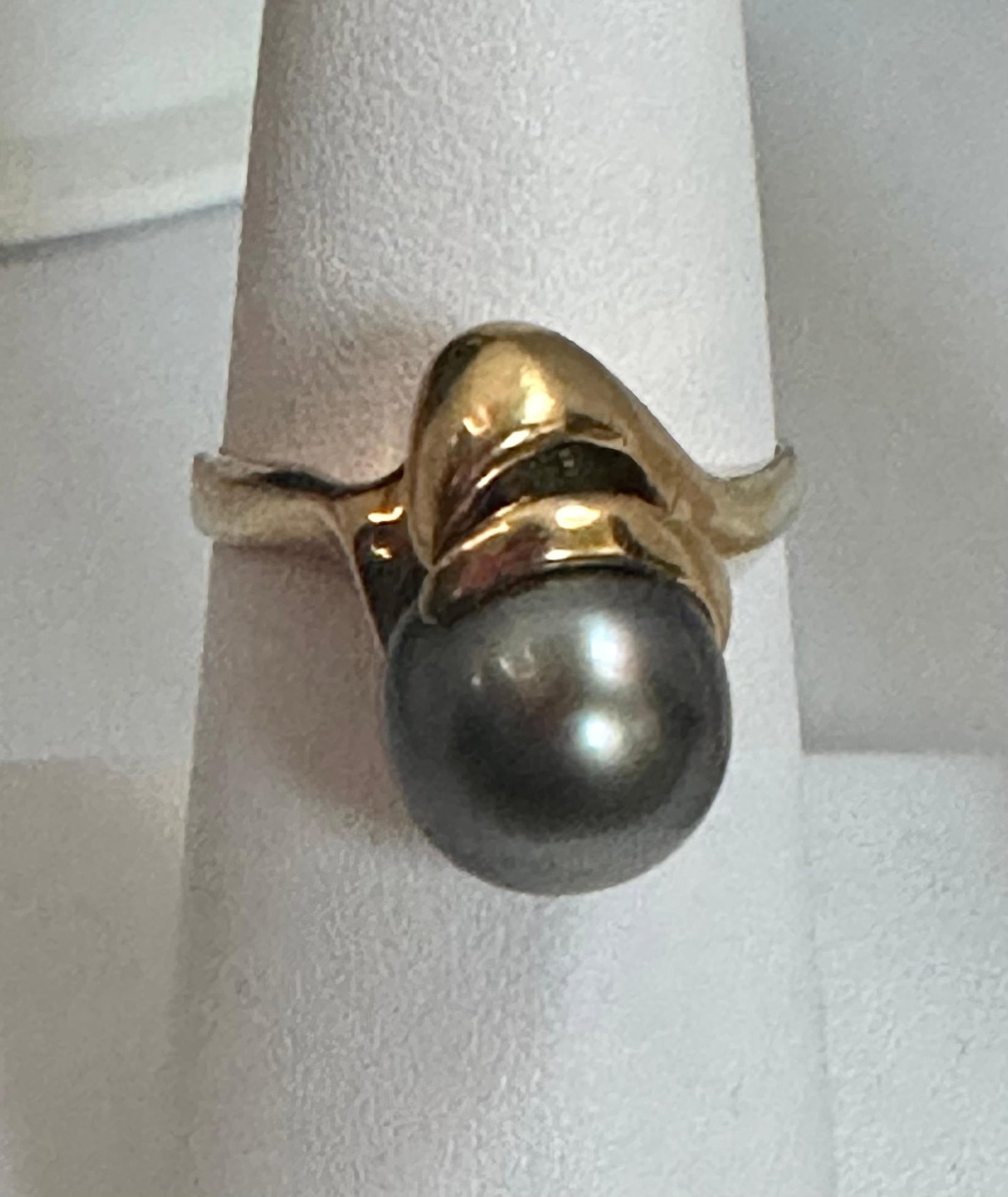 Black Tahitian Pearl 9.3 MM Cocktail Ring 18 Karat Yellow Gold - 5