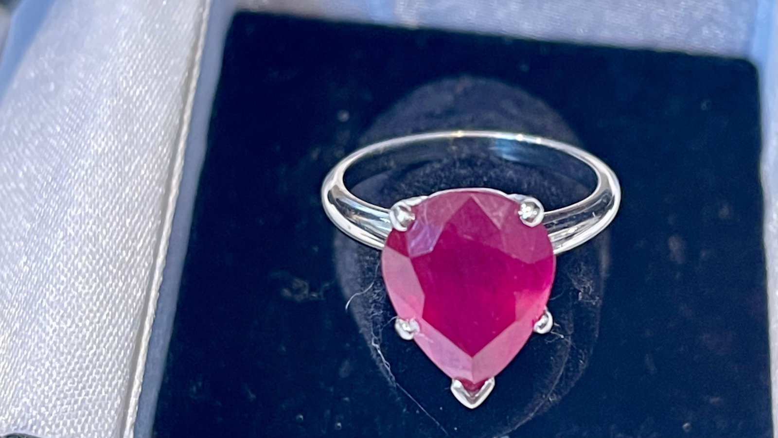 Pear Shape 4.5 Carat Treated Ruby 14 Karat White Gold Ring - 2