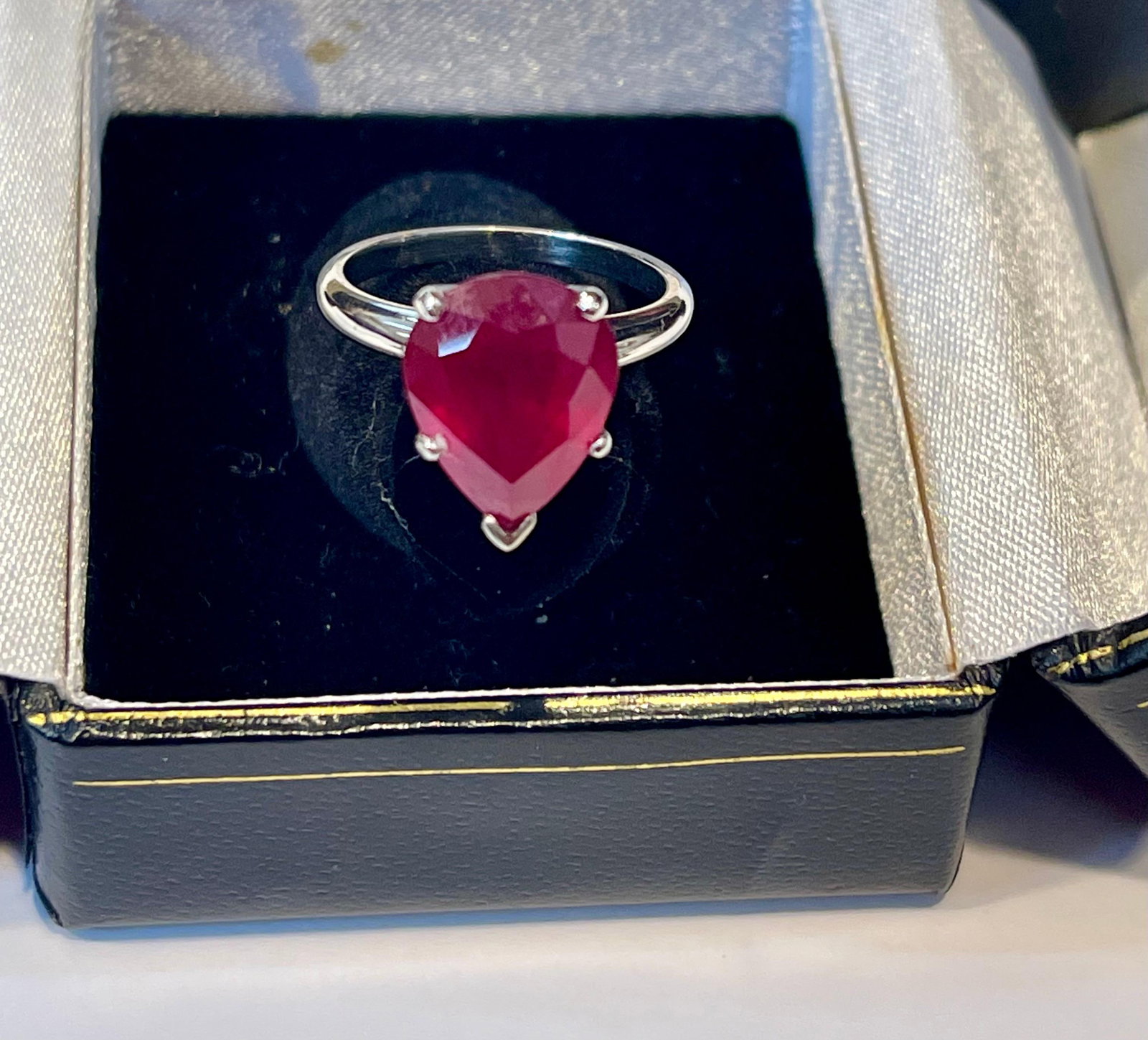 Pear Shape 4.5 Carat Treated Ruby 14 Karat White Gold Ring - 8