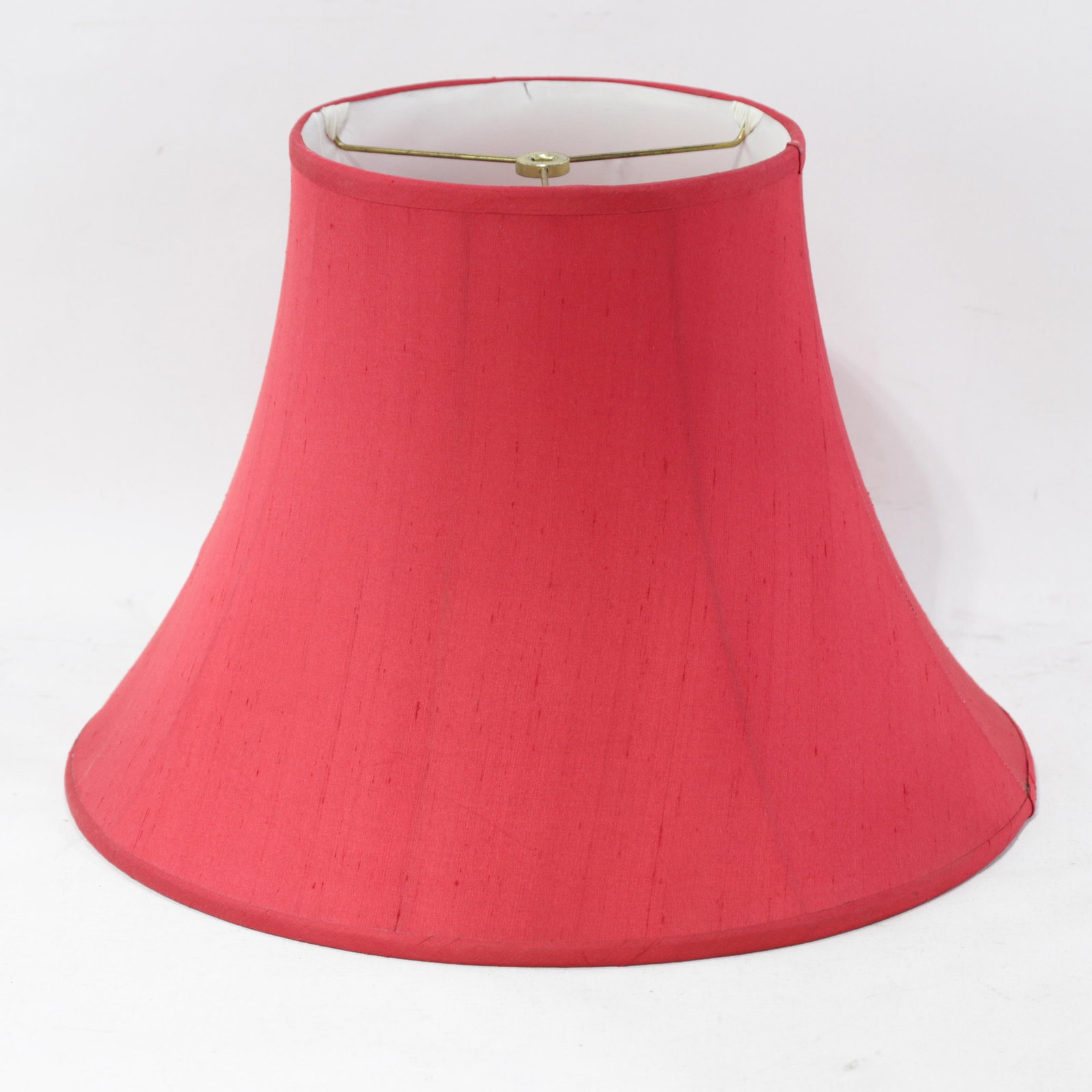 Pair of Vintage Red Textured Raw Silk Scalloped Bell Lamp Shades - 3