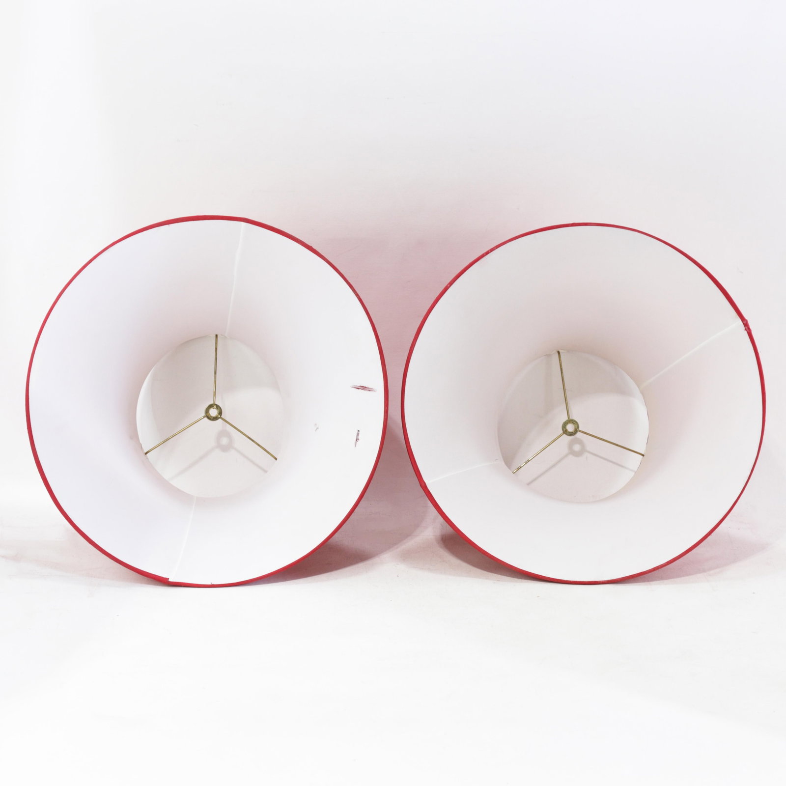 Pair of Vintage Red Textured Raw Silk Scalloped Bell Lamp Shades - 8