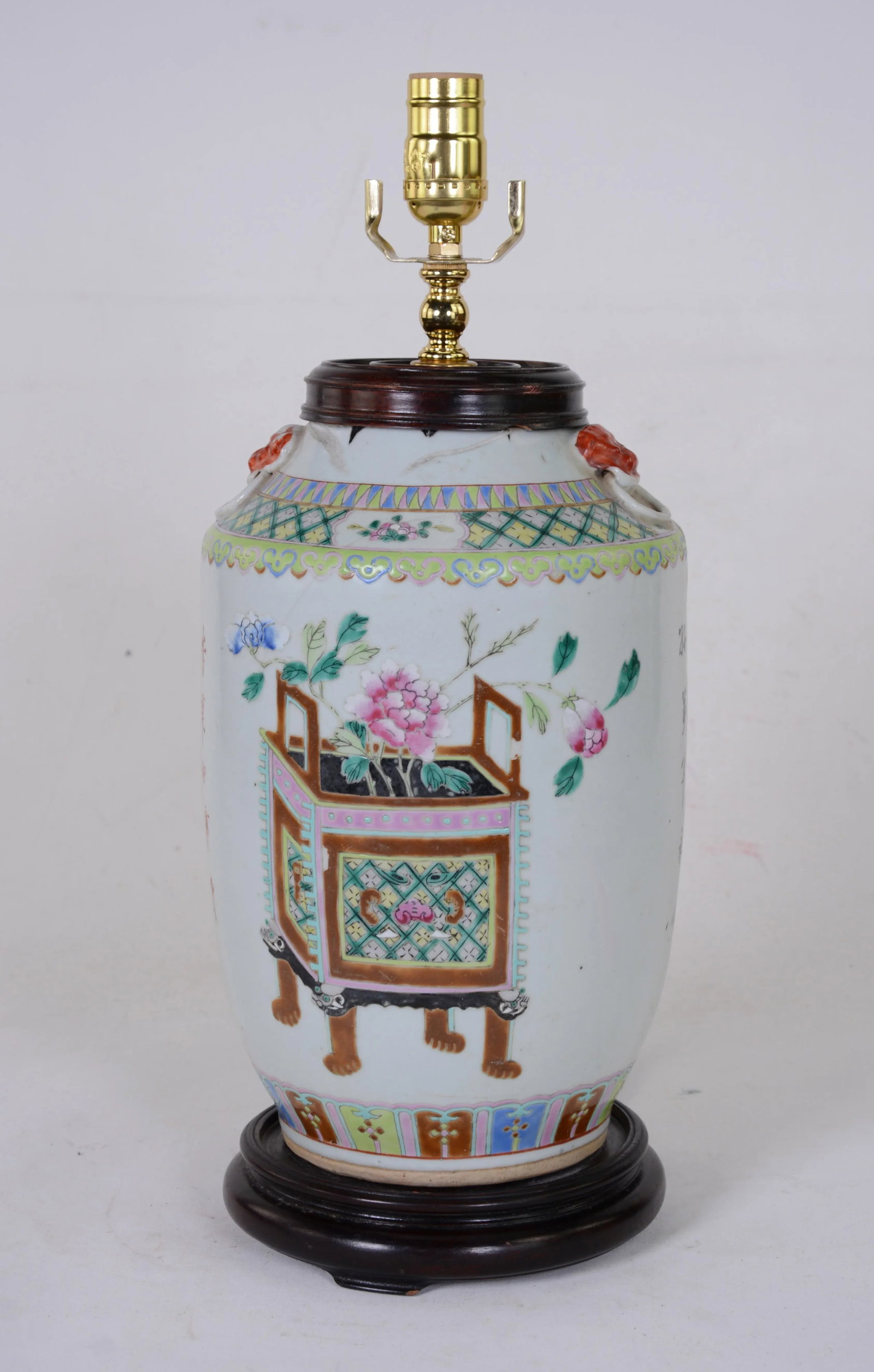 Chinese Antique Famille Rose Porcelain Vase Table Lamp - 2