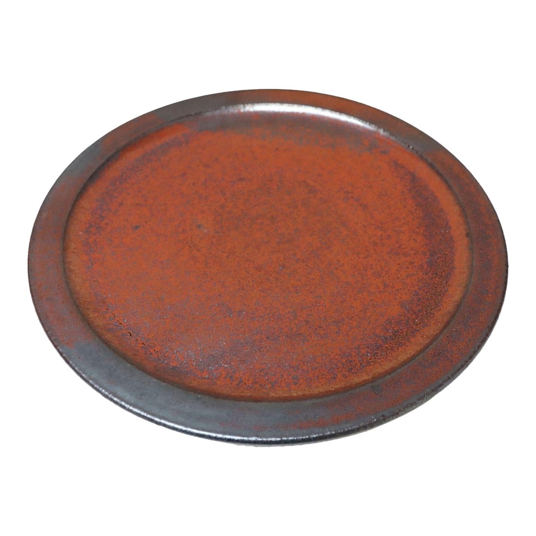 Vintage Studio Pottery Charger in Metallic Gray and Red Glaze by Deanna Nichols: Studio ceramic charger by ceramicist, Deanna Nichols (b. 1942-2017, Missouri). Holding a BFA from Kansas City Art Institute (1965) and an MFA from Claremont Graduate University in California (1967),