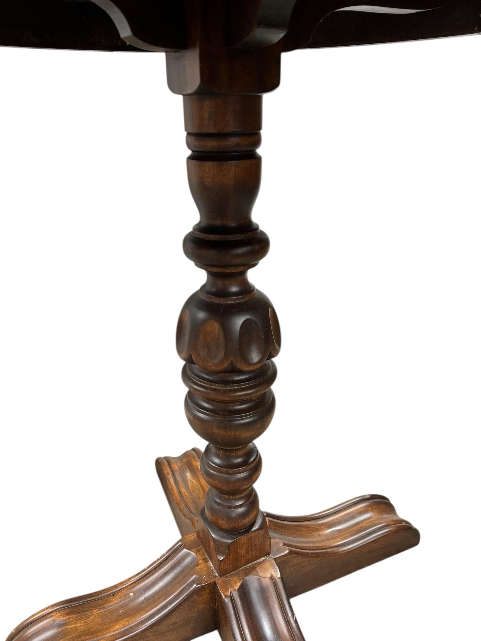 Antique Burl Walnut Wood Scalloped Edge Pedestal Table - 11