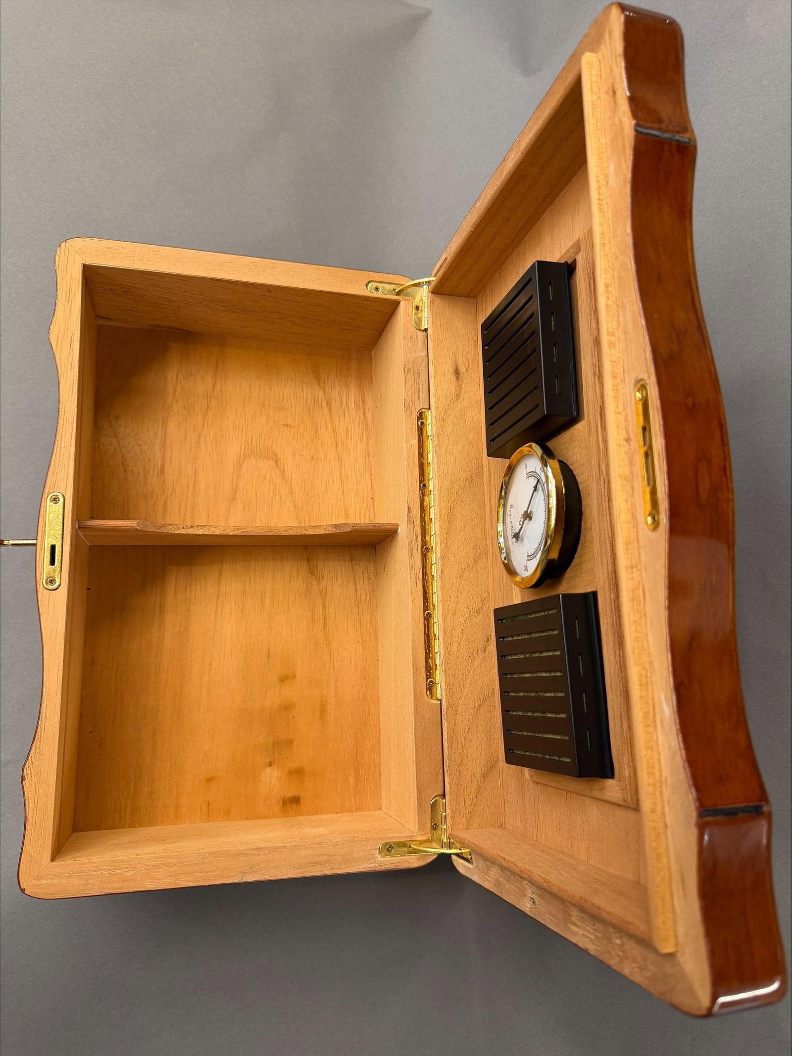 1960s Classic Mahogany Desktop Humidor - 2