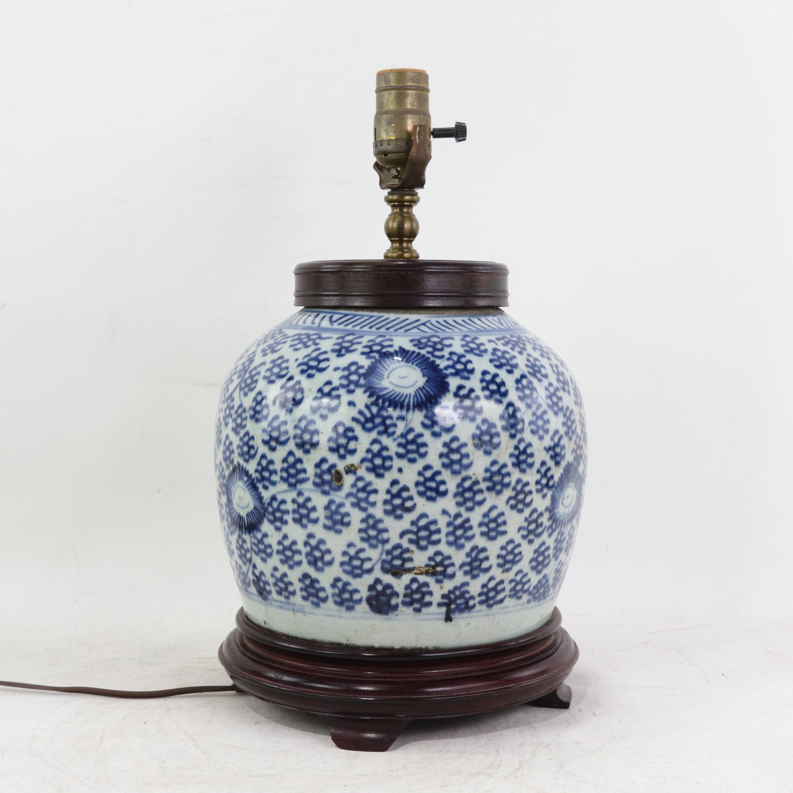 Antique Blue and White Porcelain Ginger Jar Table Lamp With Cobalt Floral and Medallion Motif - 3