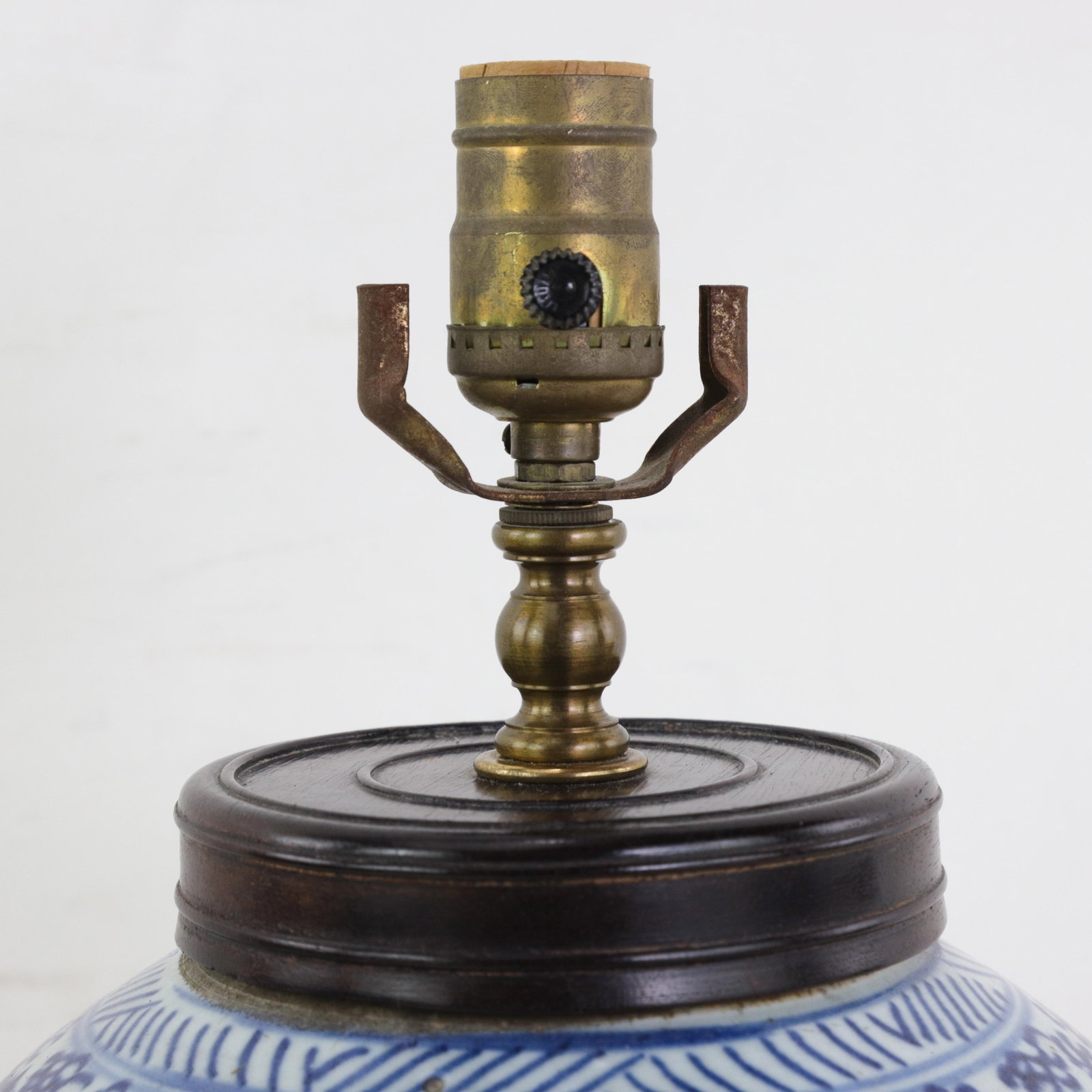 Antique Blue and White Porcelain Ginger Jar Table Lamp With Cobalt Floral and Medallion Motif - 8