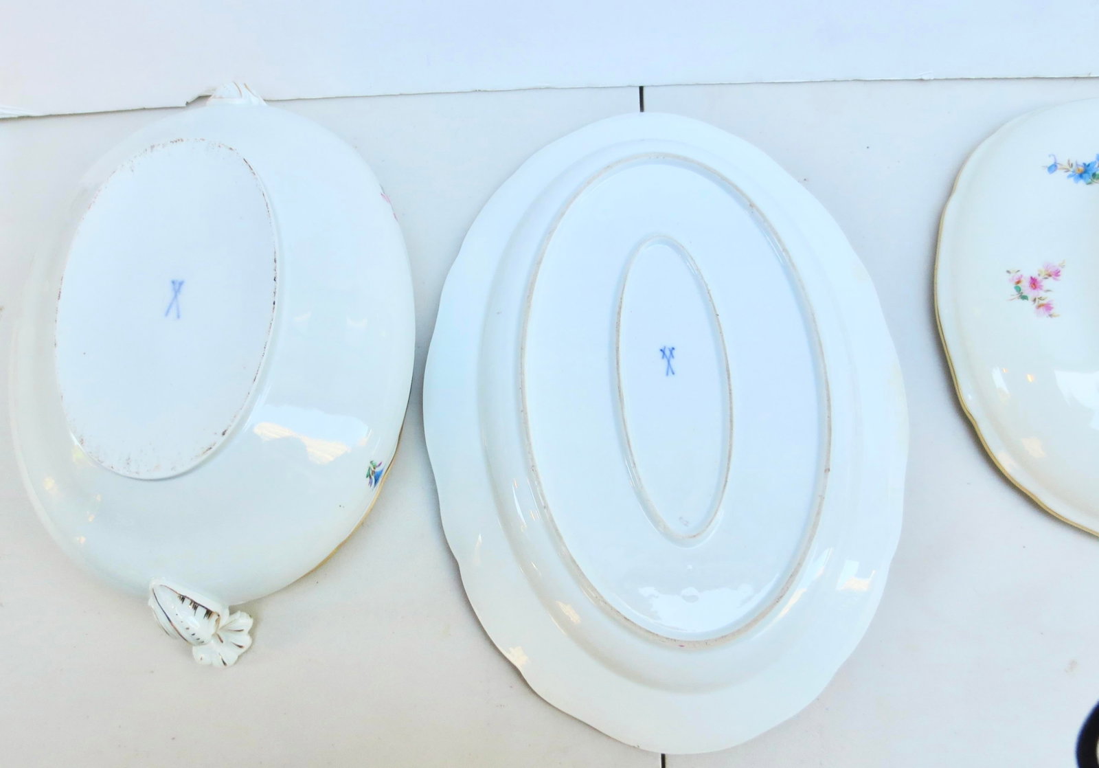 Meissen Tureen Set Scattered Flowers Pattern --2 Pieces - 3