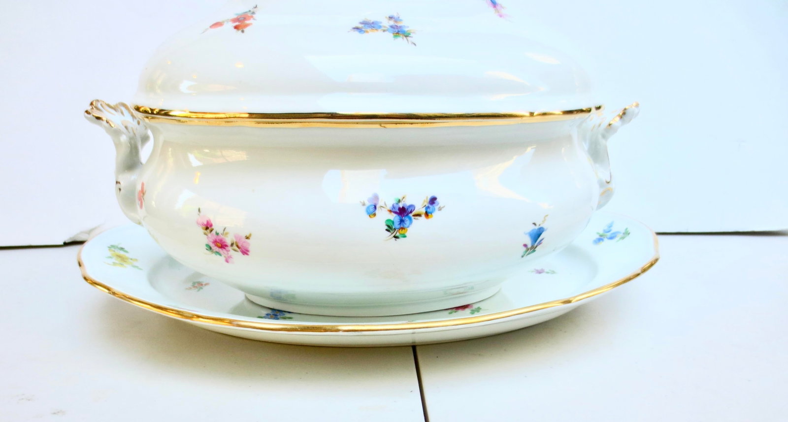 Meissen Tureen Set Scattered Flowers Pattern --2 Pieces - 4