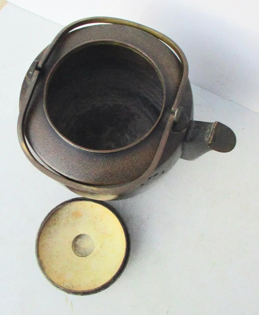 1940s Japanese Hammered Copper Tea Pot - 6