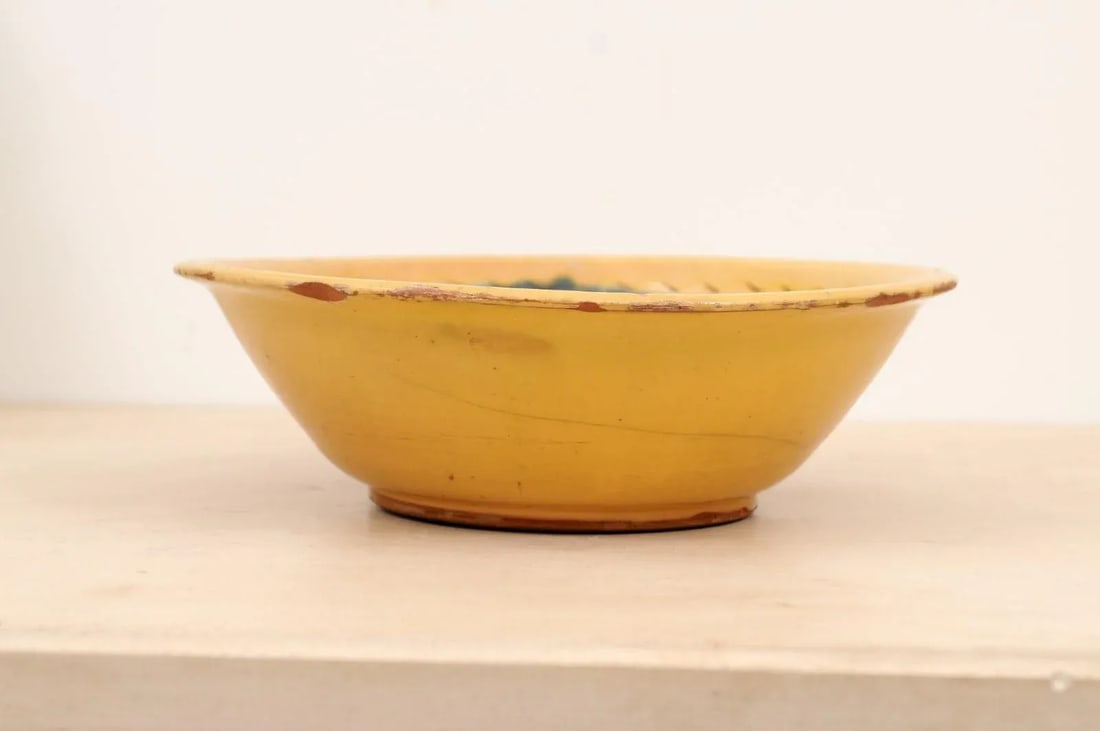 French 19th Century Bowl from the Poterie Hertz of Annecy, with Yellow Glaze - 7