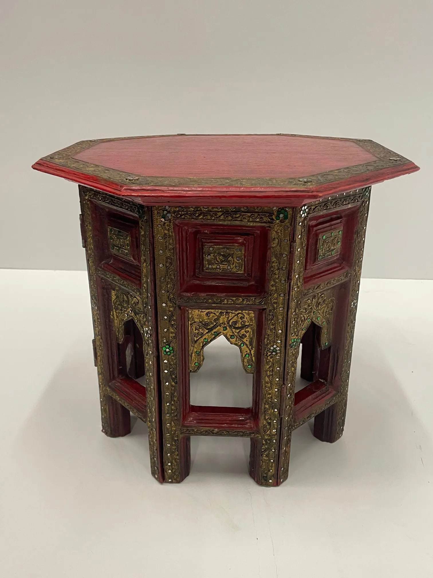 Hand Carved Red and Gilded Moroccan Side Table - 5