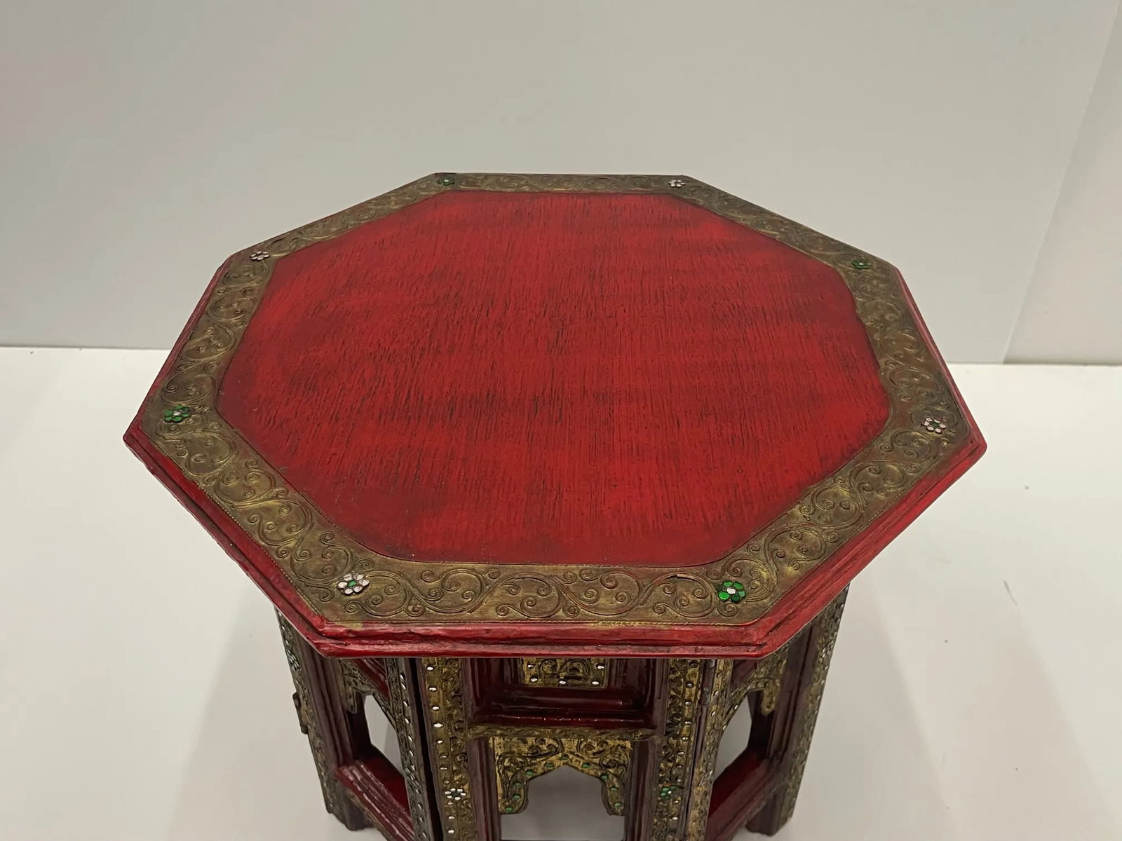 Hand Carved Red and Gilded Moroccan Side Table - 6