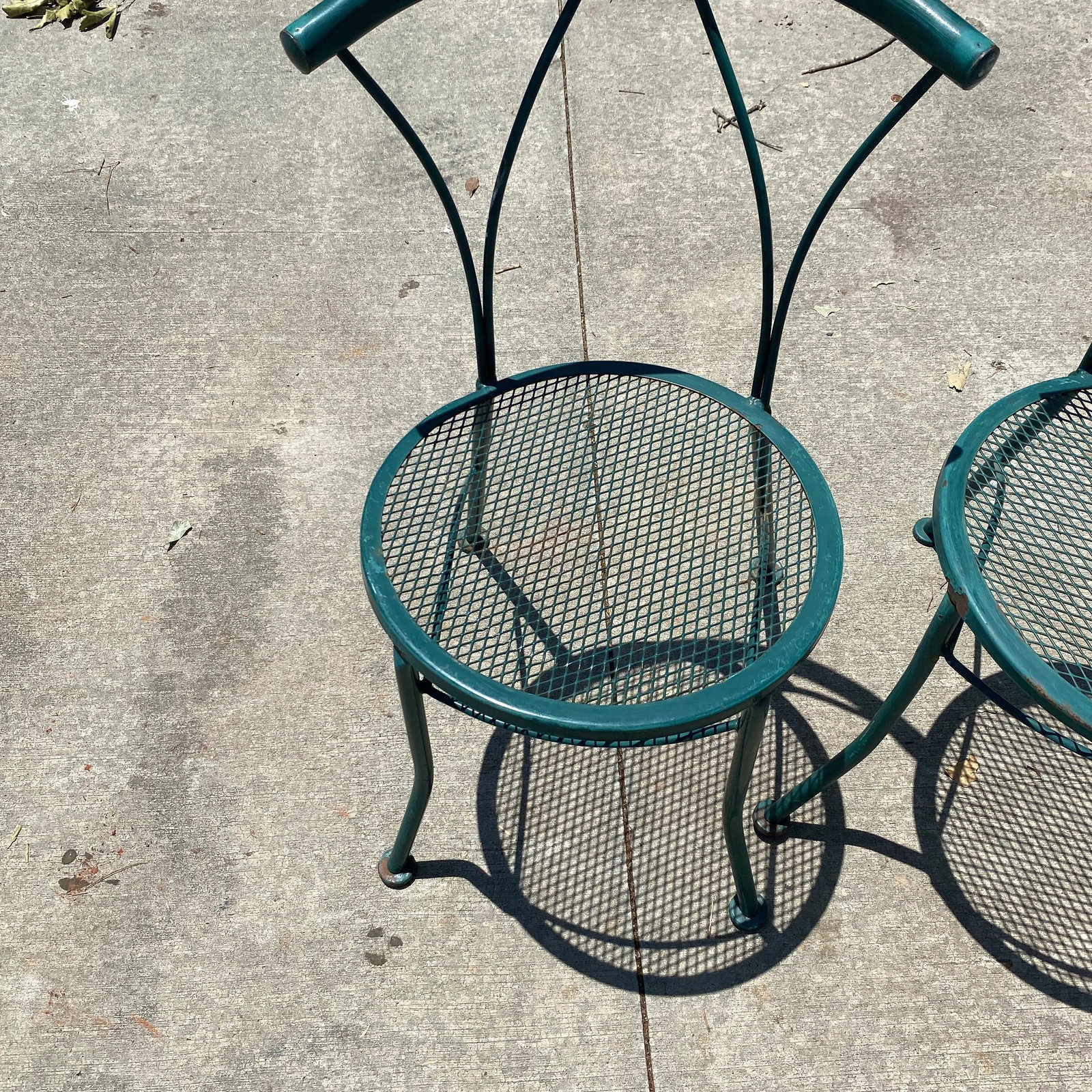 Green Metal Outdoor Mid Century Mesh Chairs - Set of 2 - 2