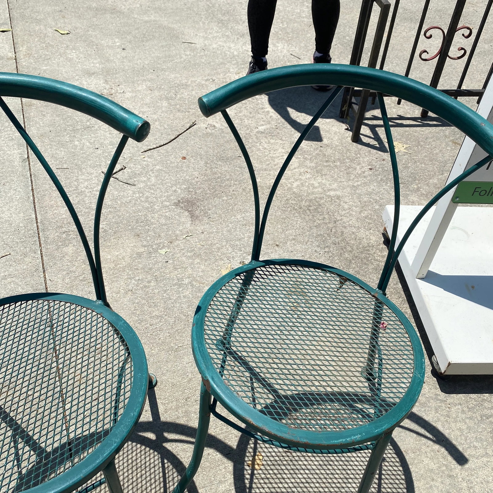 Green Metal Outdoor Mid Century Mesh Chairs - Set of 2 - 6