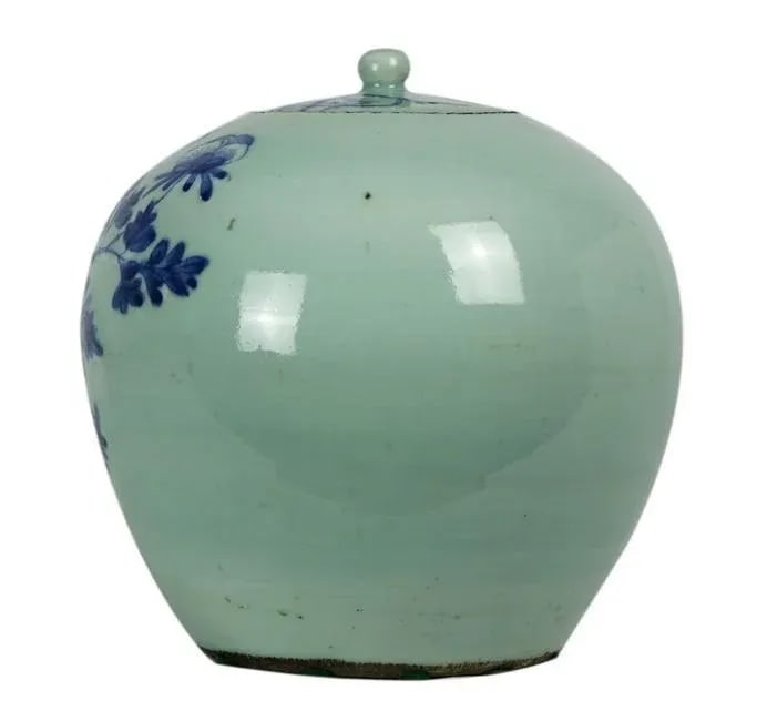 Antique 19th Century Chinese Porcelain Urn With Top - 2