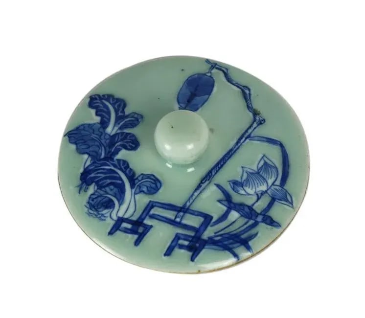 Antique 19th Century Chinese Porcelain Urn With Top - 3