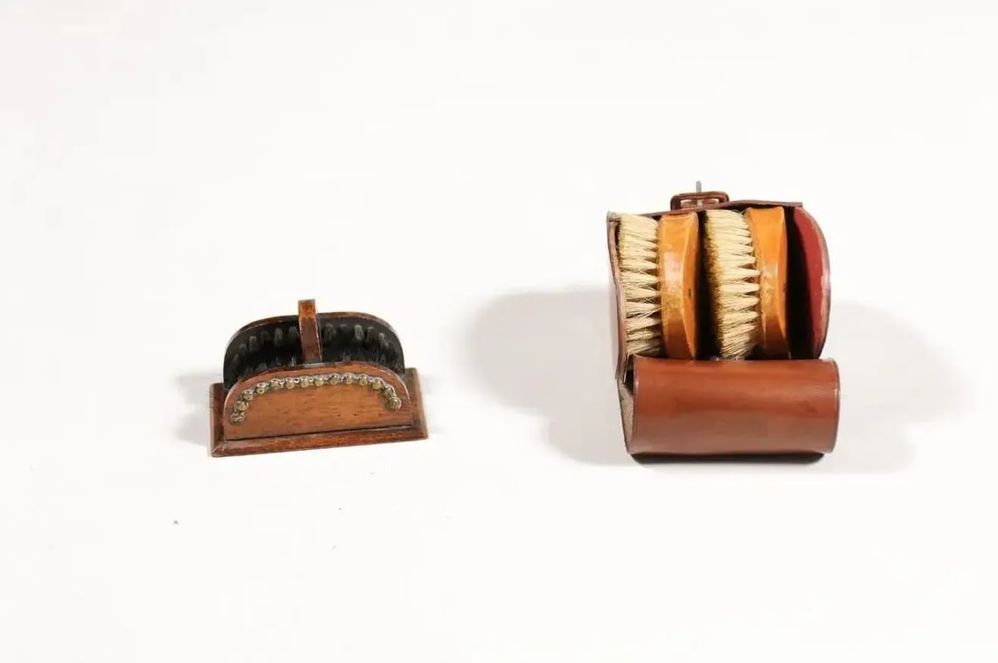 English 19th Century Victorian Shoe Care Set with Original Leather Case - 4 Pieces - 11