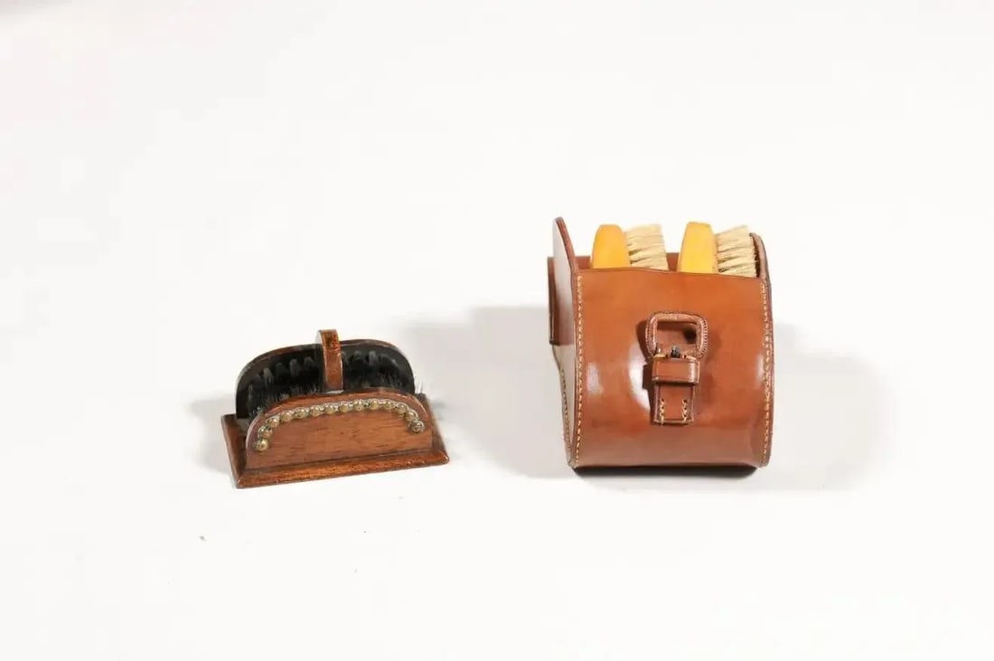 English 19th Century Victorian Shoe Care Set with Original Leather Case - 4 Pieces - 2