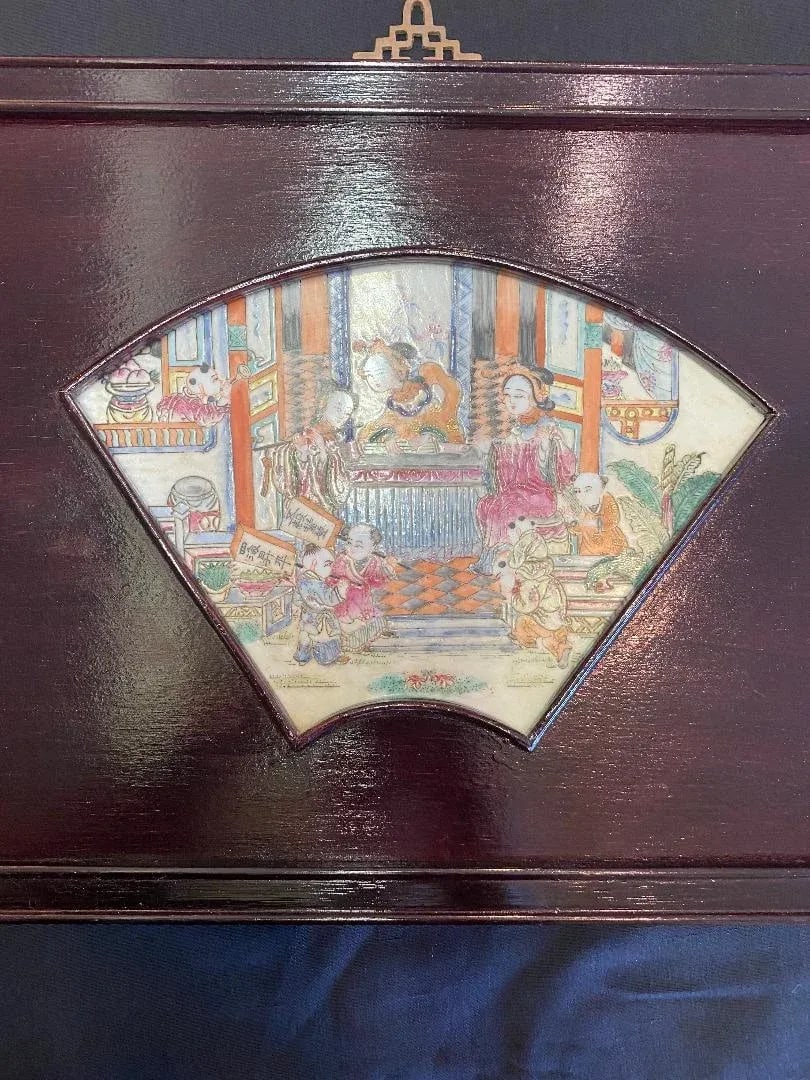 Rose Medalion Framed Panels a Pair - 3