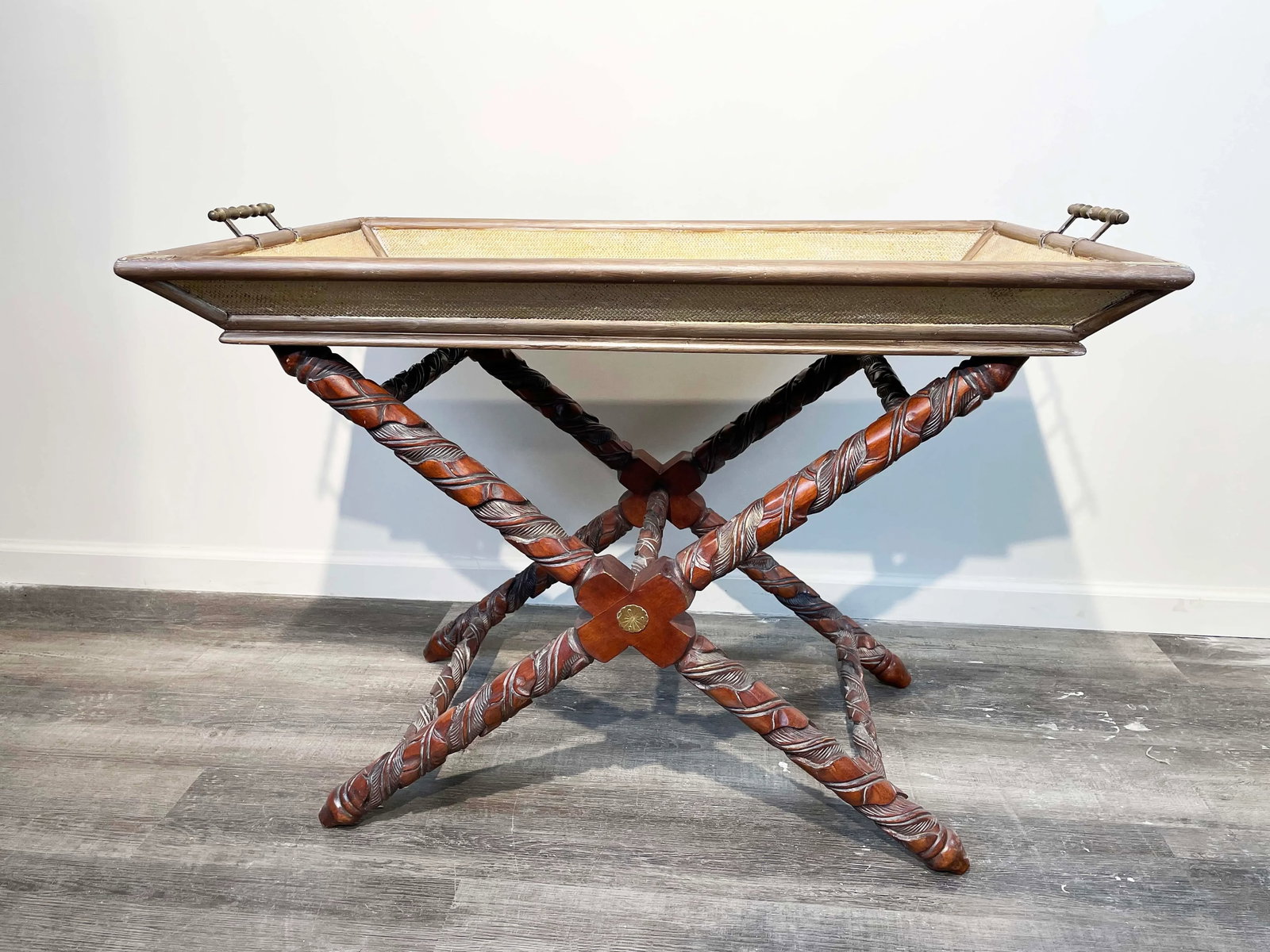Vintage Exquisite Tray Side Table, White and Gold Lacquered Straw Tray Table Top, - 4