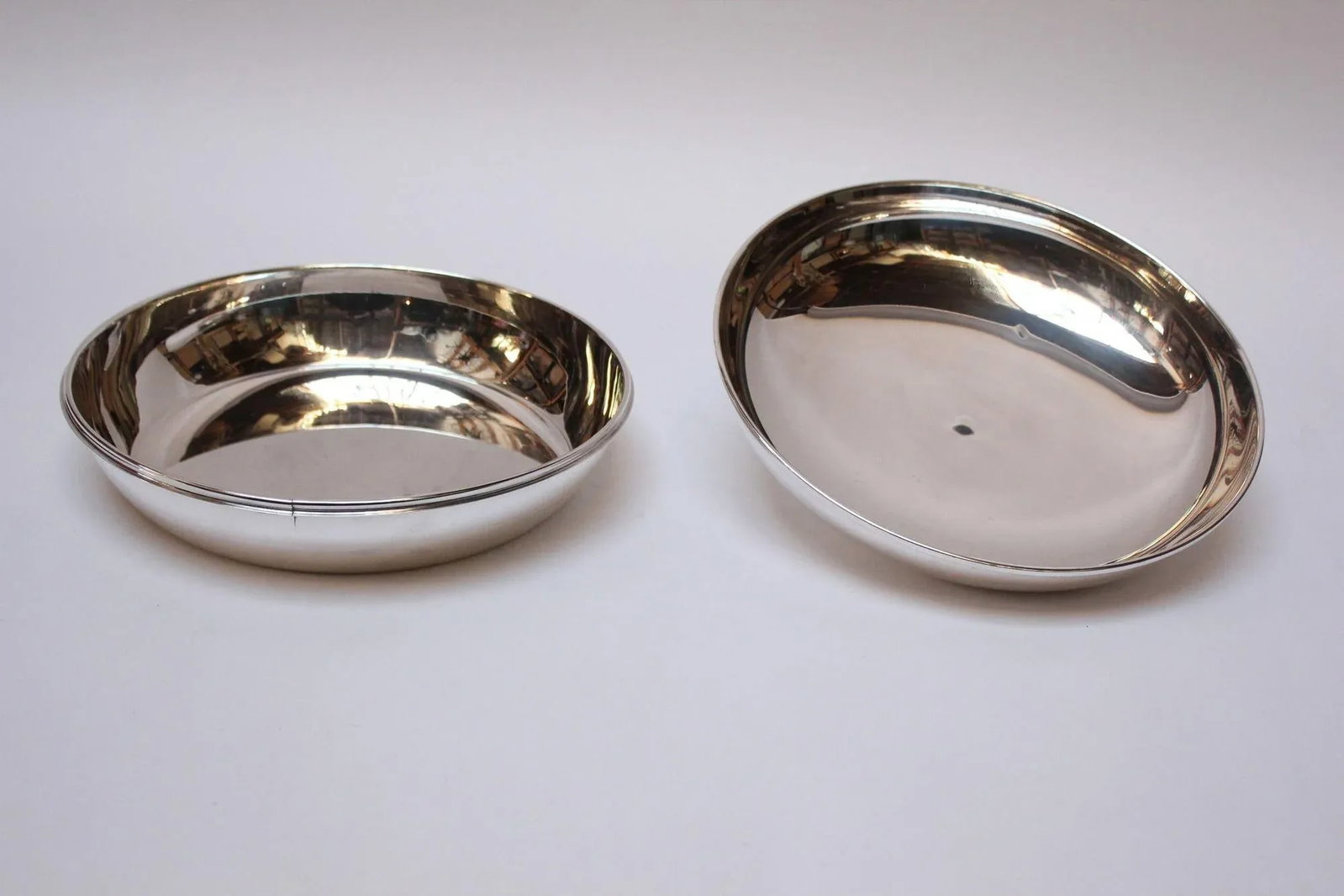 Mid-Century Italian Modern Silver-Plated Round Lidded Serving / Candy Dish - 3