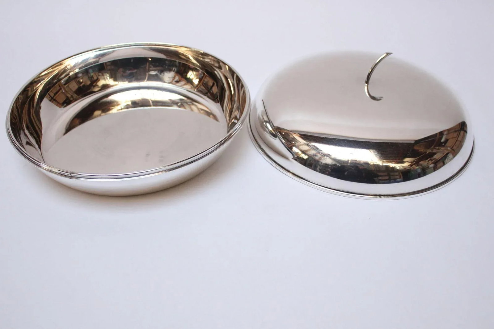Mid-Century Italian Modern Silver-Plated Round Lidded Serving / Candy Dish - 4
