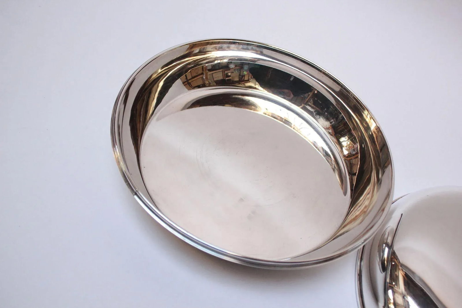 Mid-Century Italian Modern Silver-Plated Round Lidded Serving / Candy Dish - 6