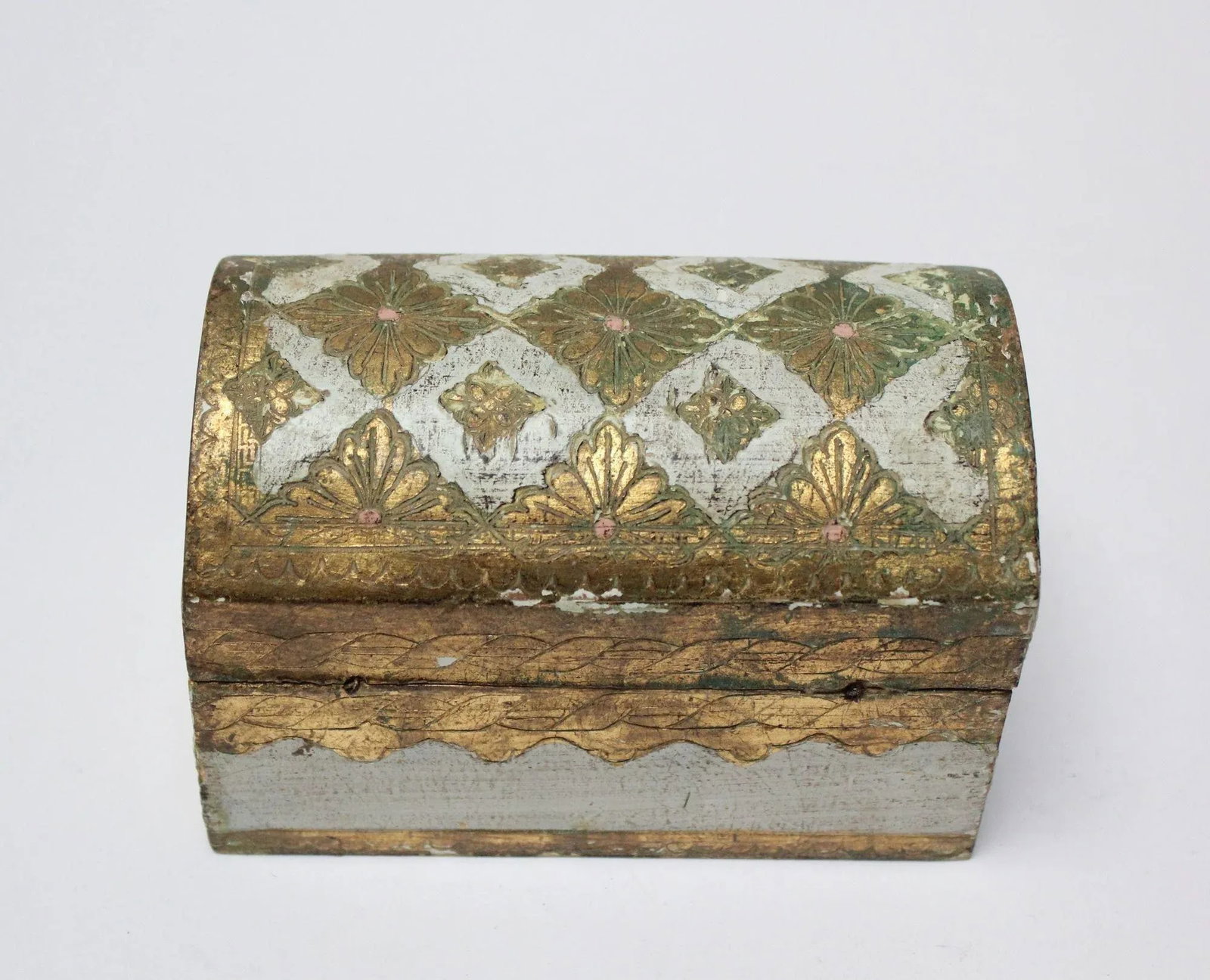Vintage Italian Florentine Gilt-Wood Domed Box - 3