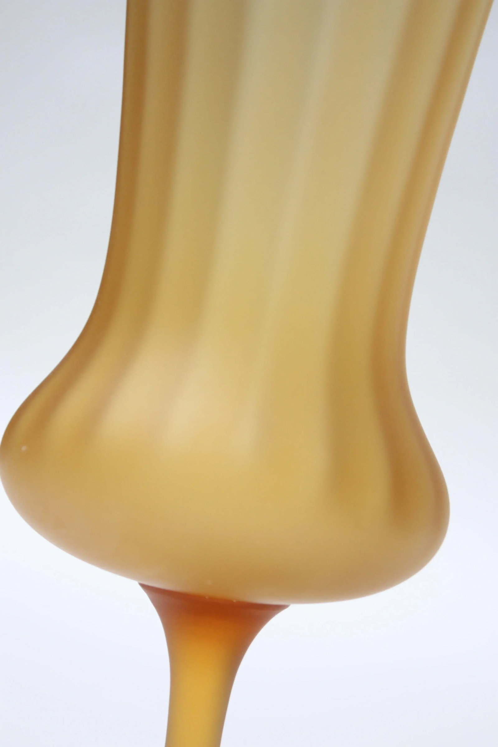 Vintage Italian Honey Amber Frosted Glass Vase - 5