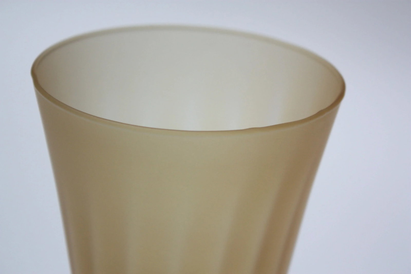 Vintage Italian Honey Amber Frosted Glass Vase - 9