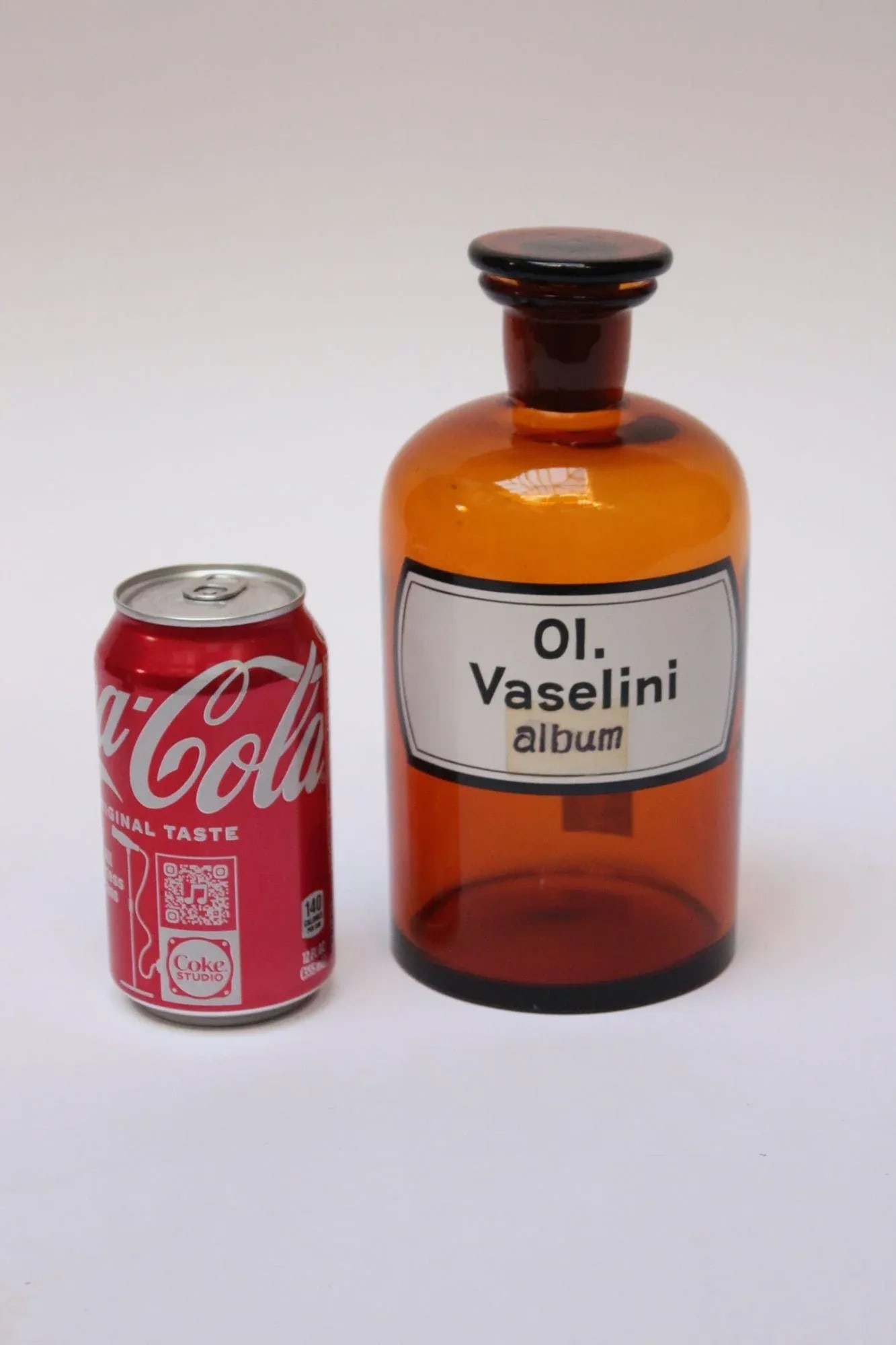 Vintage German Amber Glass "Ol. Vaselini" Apothecary Bottle - 4