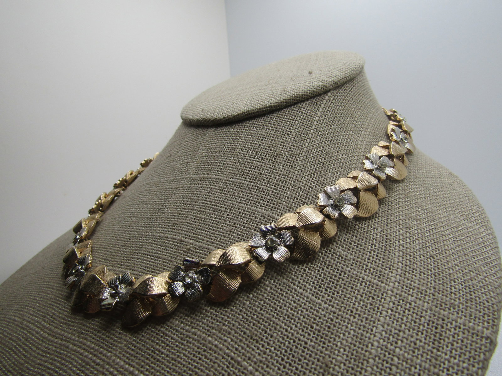 Vintage Two-Tone Floral & Leaf Necklace, 1970's-1980's. 15.5" - 2